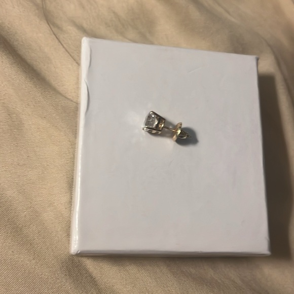 Lab created diamond studs. Agape Diamond Co . .80. Carat each - Picture 5 of 7